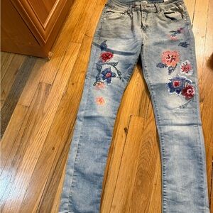 Floral Embroidered Women's Jeans